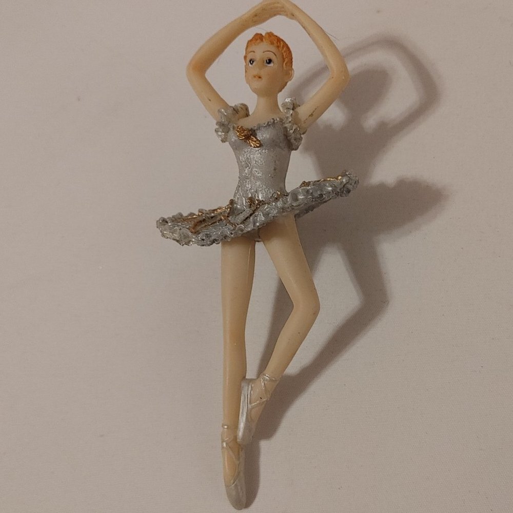 Ballerina Figurine Plastic Grey/Silver Tutu